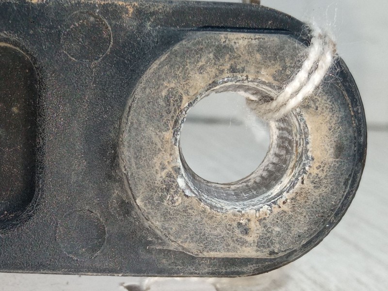 Recambio de brazo limpia delantero derecho para renault clio iv (bh_) 1.2 16v referencia OEM IAM   