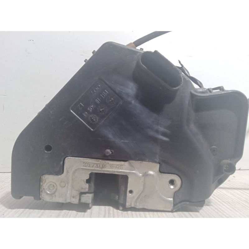 Recambio de cerradura puerta trasera izquierda para mercedes-benz clase c (w203) c 200 cdi (203.004) referencia OEM IAM   