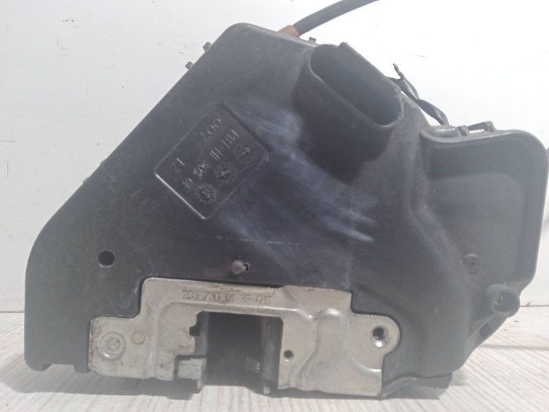 Recambio de cerradura puerta trasera izquierda para mercedes-benz clase c (w203) c 200 cdi (203.004) referencia OEM IAM   