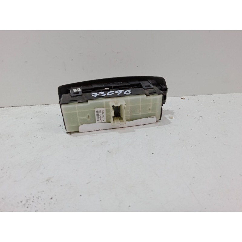 Recambio de mando elevalunas delantero izquierdo para renault koleos i (hy_) 2.0 dci (hy0k) referencia OEM IAM 25401JY00C  