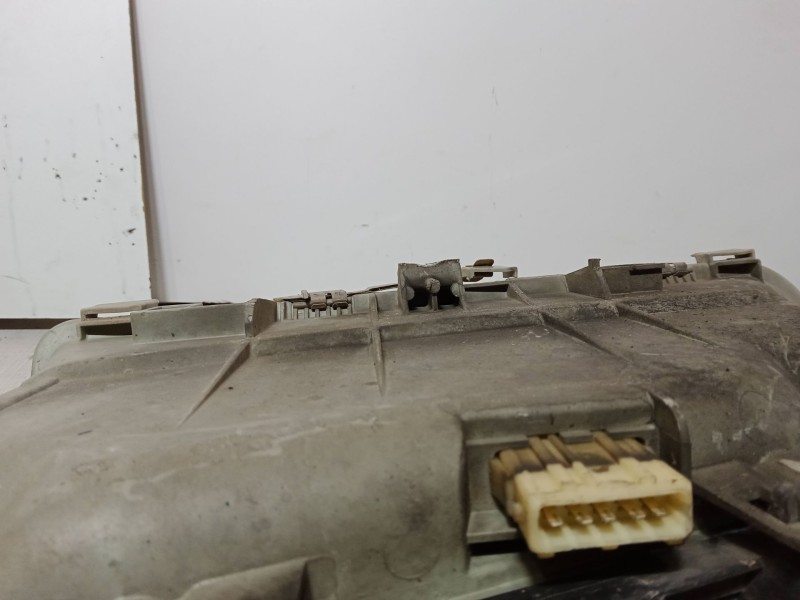 Recambio de faro derecho para peugeot 806 (221) 2.1 td 12v referencia OEM IAM   