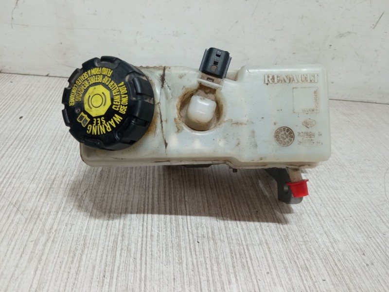 Recambio de bomba freno para renault clio iv (bh_) 1.2 16v referencia OEM IAM   