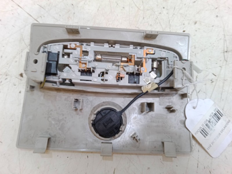 Recambio de luz interior delantera para ford focus ii (da_, hcp, dp) 1.6 ti referencia OEM IAM    Recambio de luz interior delantera para ford focus ii (da_, hcp, dp) 1.6 ti referencia OEM IAM