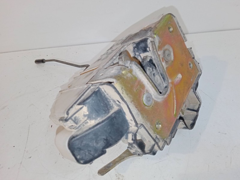 Recambio de cerradura puerta delantera izquierda para seat ibiza ii (6k1) 1.4 i referencia OEM IAM   