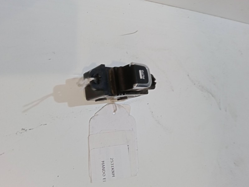 Recambio de mando elevalunas delantero derecho para kia carens iv 1.6 gdi referencia OEM IAM   