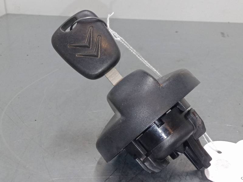 TAPON COMBUSTIBLE 