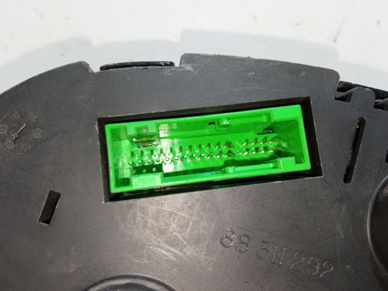 Recambio de cuadro instrumentos para seat leon (1m1) 1.6 16 v referencia OEM IAM 88311292  