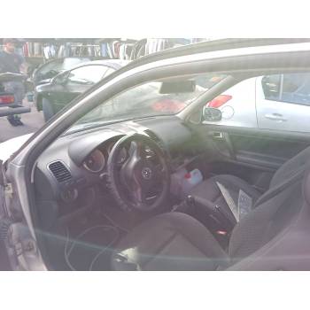 VOLKSWAGEN POLO (6N2)