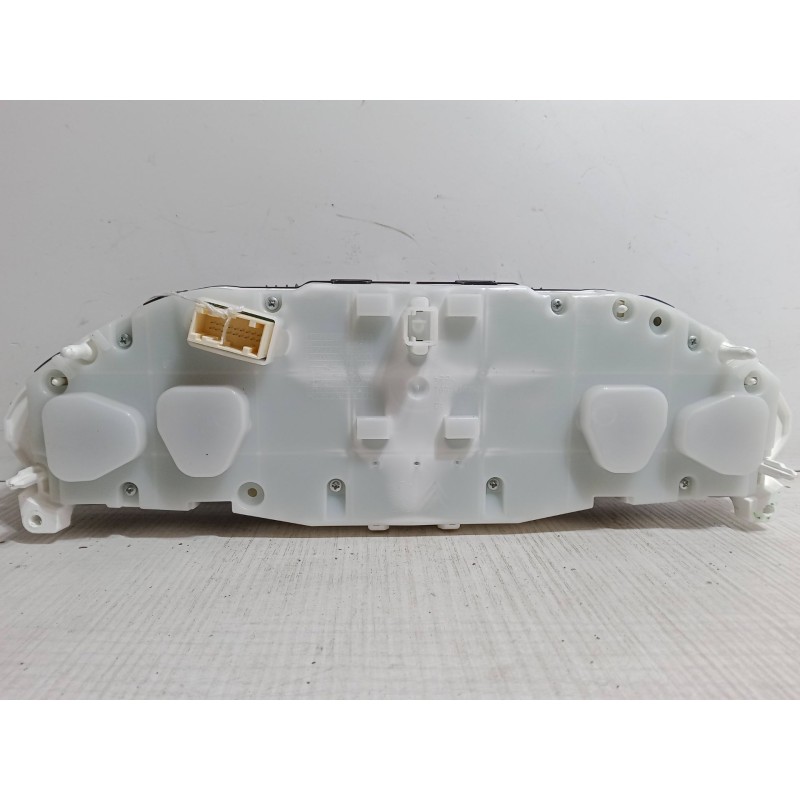 Recambio de cuadro instrumentos para peugeot 208 i (ca_, cc_) 1.2 vti 82 referencia OEM IAM 982598618000  