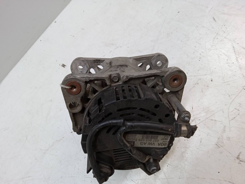 Recambio de alternador para seat ibiza iii (6l1) 1.4 16v referencia OEM IAM 037903025T 2542282E SG9B024
