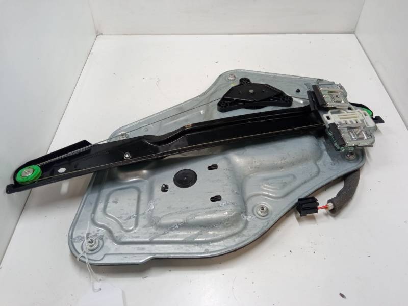 ELEVALUNAS ELECTRICO DELANTERO DERECHO 5L0837402A 