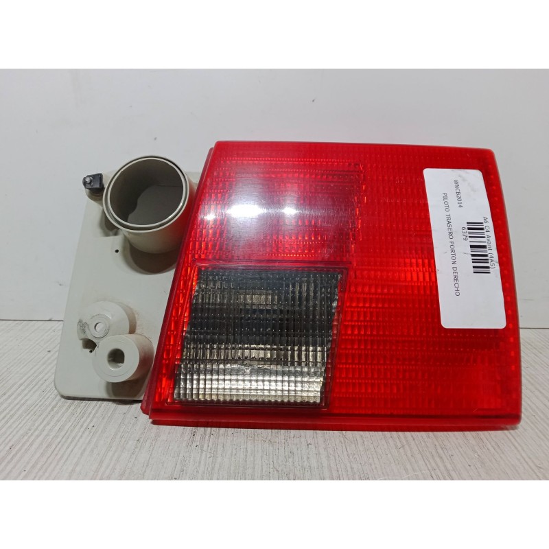 Recambio de piloto trasero porton derecho para audi a6 c4 avant (4a5) 2.6 quattro referencia OEM IAM 4A0945094  