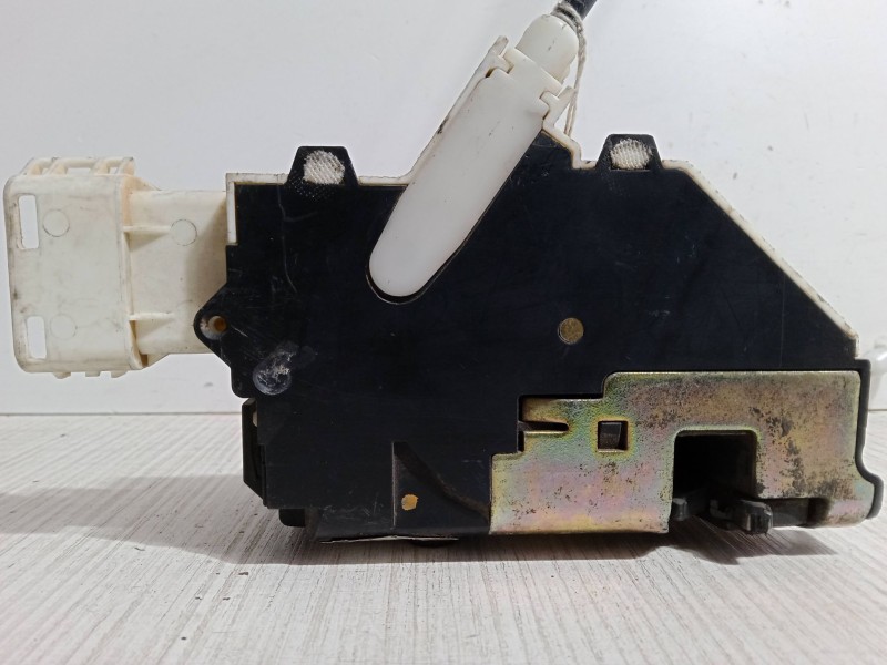 Recambio de cerradura puerta delantera derecha para peugeot 207/207+ (wa_, wc_) 1.6 hdi 110 referencia OEM IAM 9660700680F03  