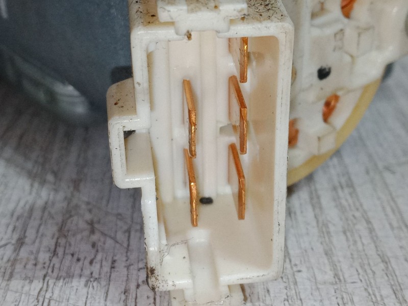 Recambio de clausor para citroën c-crosser (vu_, vv_) 2.2 hdi referencia OEM IAM   