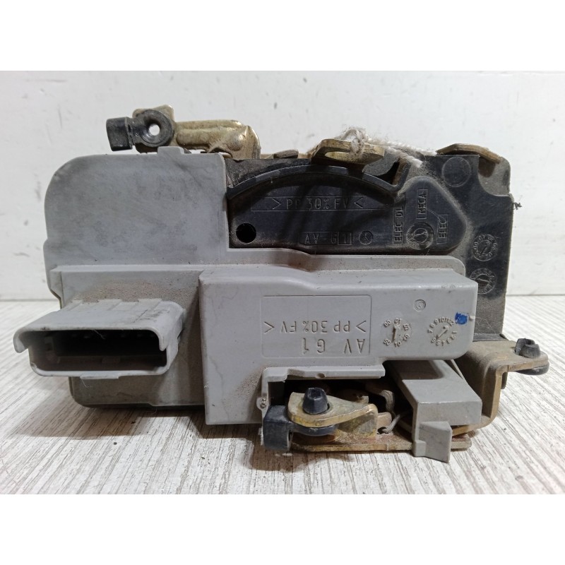 Recambio de cerradura puerta delantera izquierda para peugeot 206 hatchback (2a/c) 1.4 hdi eco 70 referencia OEM IAM   