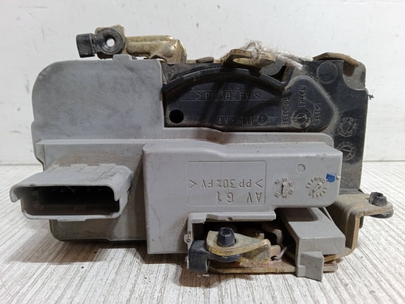 Recambio de cerradura puerta delantera izquierda para peugeot 206 hatchback (2a/c) 1.4 hdi eco 70 referencia OEM IAM   