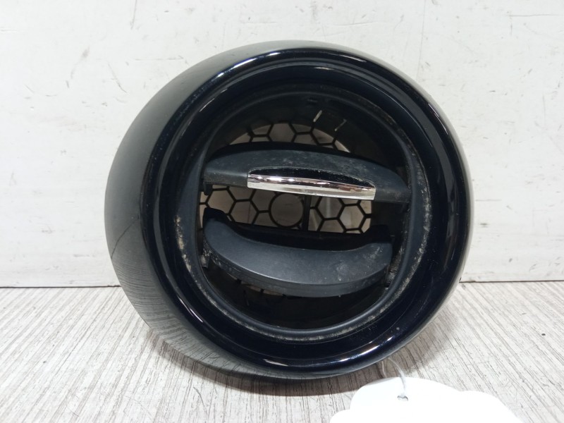 Recambio de aireador izquierdo para renault clio iv (bh_) 1.2 16v referencia OEM IAM   