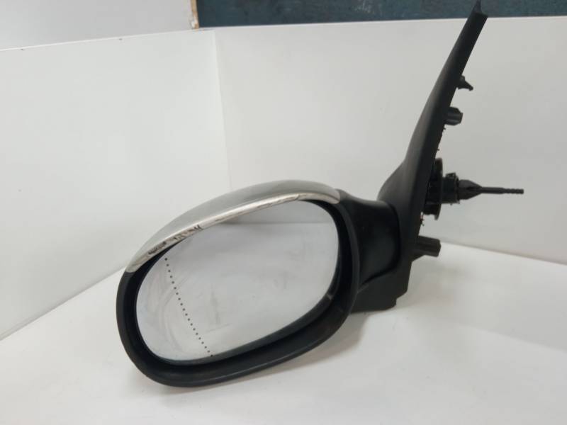 RETROVISOR IZQUIERDO 