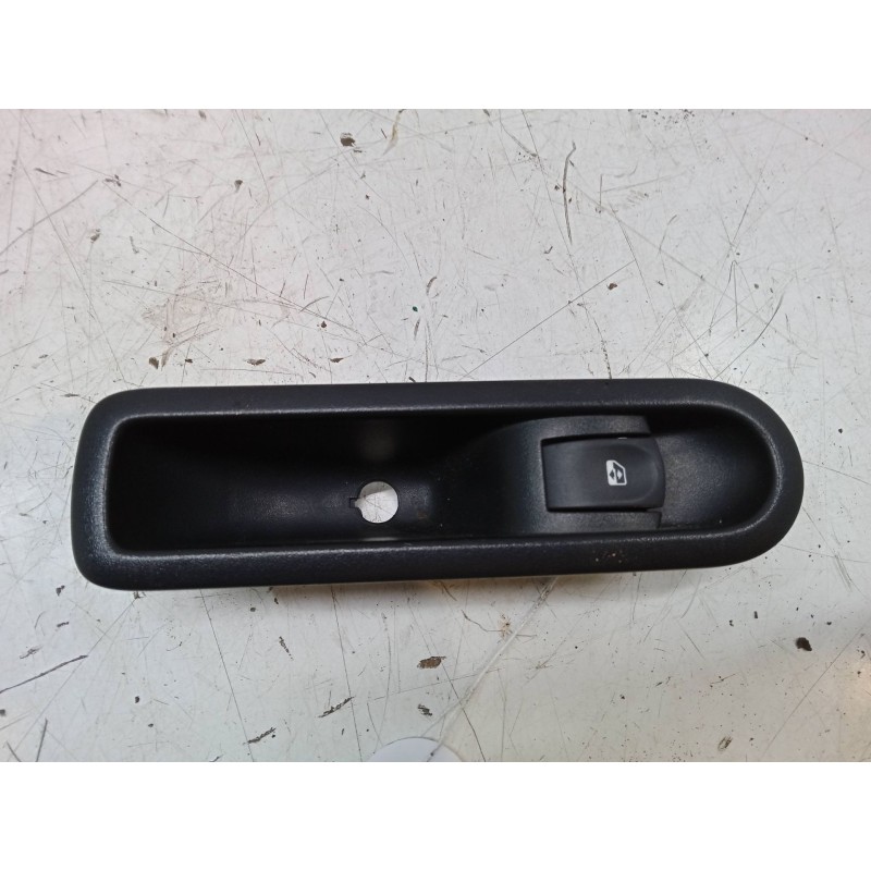 Recambio de mando elevalunas trasero izquierdo para renault modus / grand modus (f/jp0_) 1.5 dci 90 referencia OEM IAM   