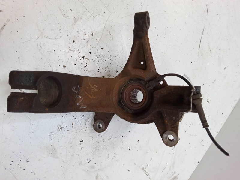 Recambio de mangueta delantera derecha para renault megane ii (bm0/1_, cm0/1_) 1.5 dci (bm1e, cm1e) referencia OEM IAM   