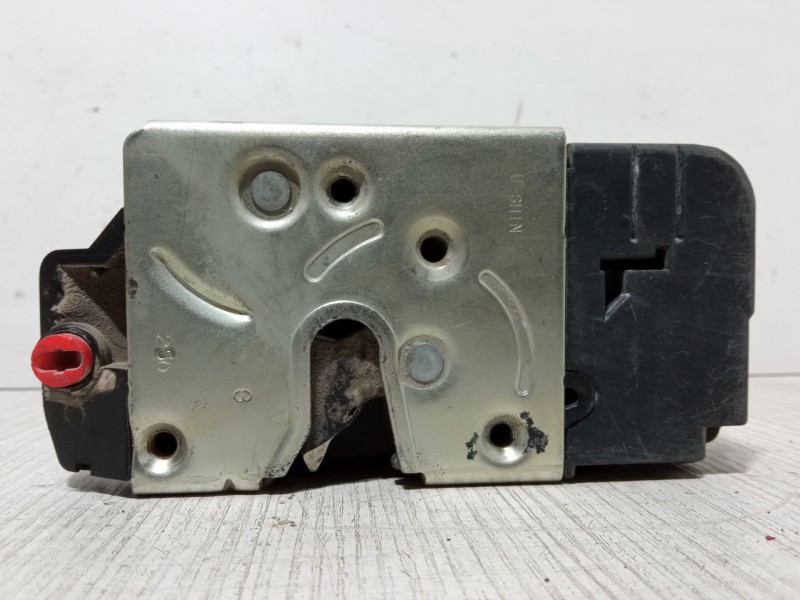 Recambio de cerradura puerta trasera izquierda para chevrolet aveo / kalos sedán (t250, t255) 1.4 referencia OEM IAM   