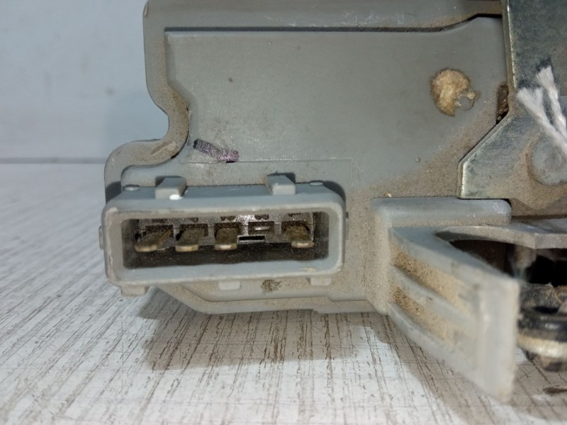 Recambio de cerradura puerta trasera izquierda para chevrolet aveo / kalos sedán (t250, t255) 1.4 referencia OEM IAM   