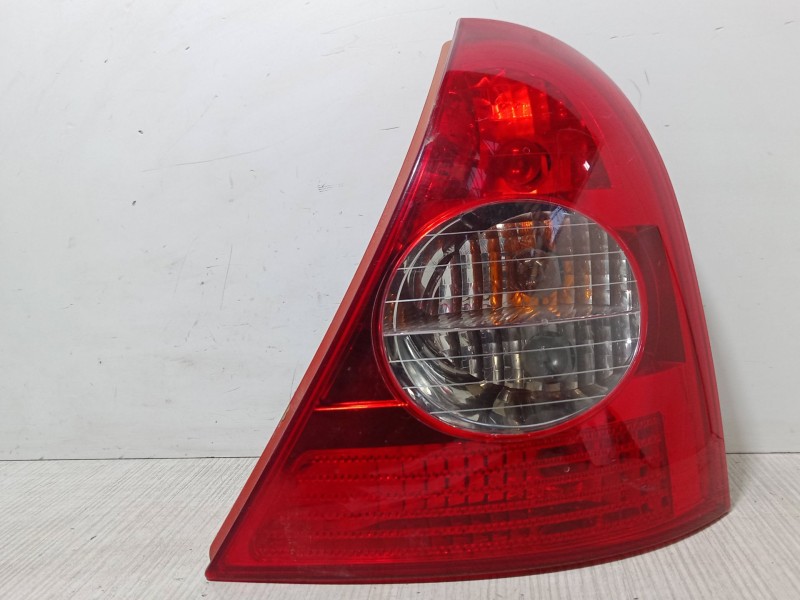 Recambio de piloto trasero derecho para renault clio ii (bb_, cb_) 1.2 16v (bb05, bb0w, bb11, bb27, bb2t, bb2u, bb2v, cb05,... r