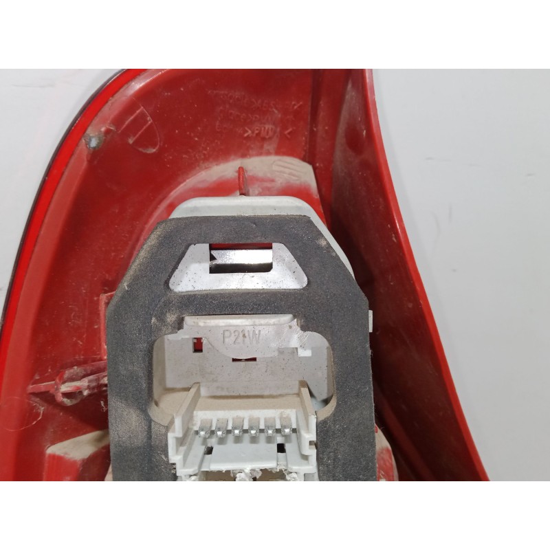 Recambio de piloto trasero derecho para renault clio ii (bb_, cb_) 1.2 16v (bb05, bb0w, bb11, bb27, bb2t, bb2u, bb2v, cb05,... r