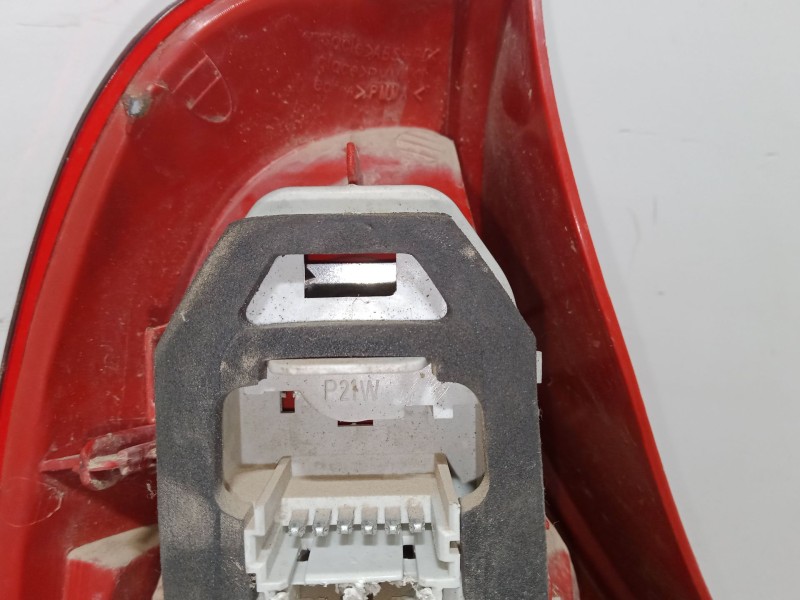 Recambio de piloto trasero derecho para renault clio ii (bb_, cb_) 1.2 16v (bb05, bb0w, bb11, bb27, bb2t, bb2u, bb2v, cb05,... r