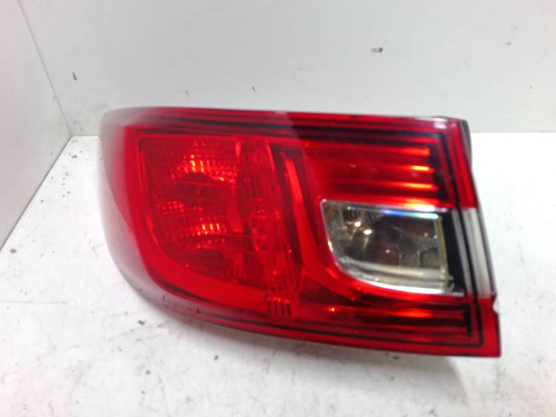 PILOTO TRASERO IZQUIERDO 265554091R 