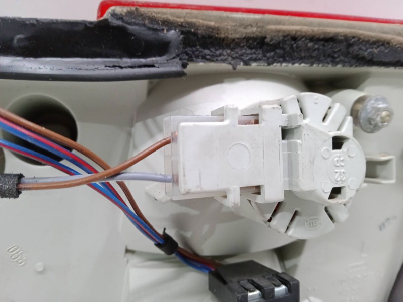 Recambio de piloto trasero porton izquierdo para audi a6 c4 avant (4a5) 2.6 quattro referencia OEM IAM   