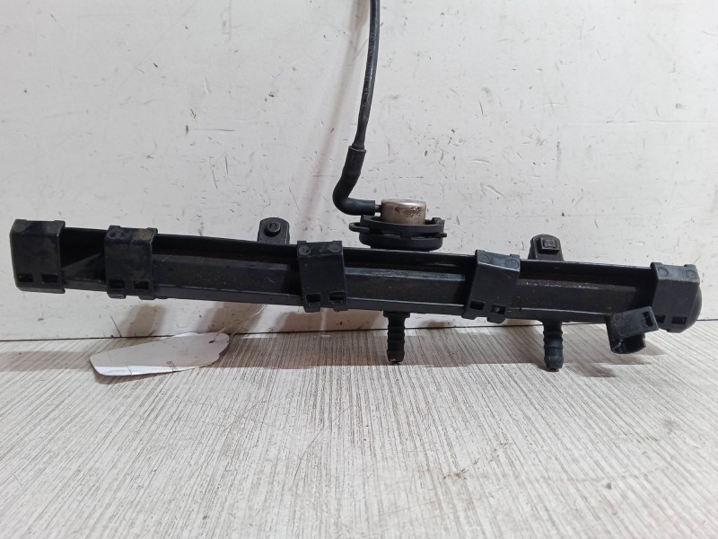 Recambio de rampa inyectora para seat ibiza ii (6k1) 1.4 i referencia OEM IAM   