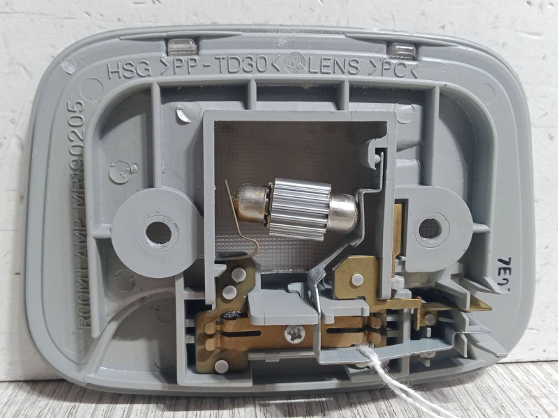 Recambio de luz interior trasera para citroën c-crosser (vu_, vv_) 2.2 hdi referencia OEM IAM   
