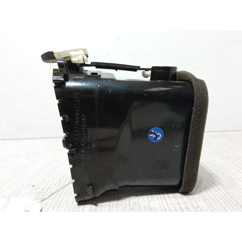 Recambio de aireador central izquierdo para kia rio ii (jb) 1.4 16v referencia OEM IAM 1G974-10000  