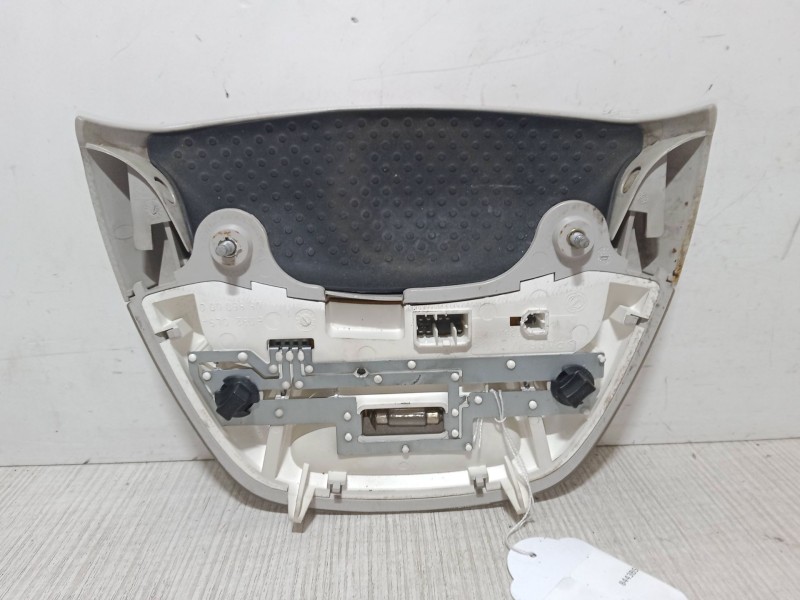 Recambio de luz interior delantera para fiat stilo (192_) 1.9 jtd (192_xe1a) referencia OEM IAM 08860000  