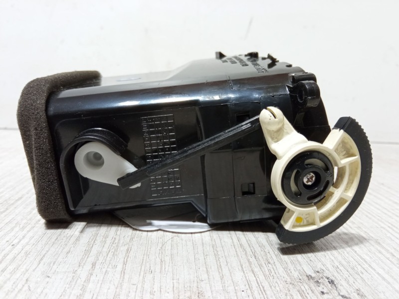 Recambio de aireador central izquierdo para kia rio ii (jb) 1.4 16v referencia OEM IAM 1G974-10000  