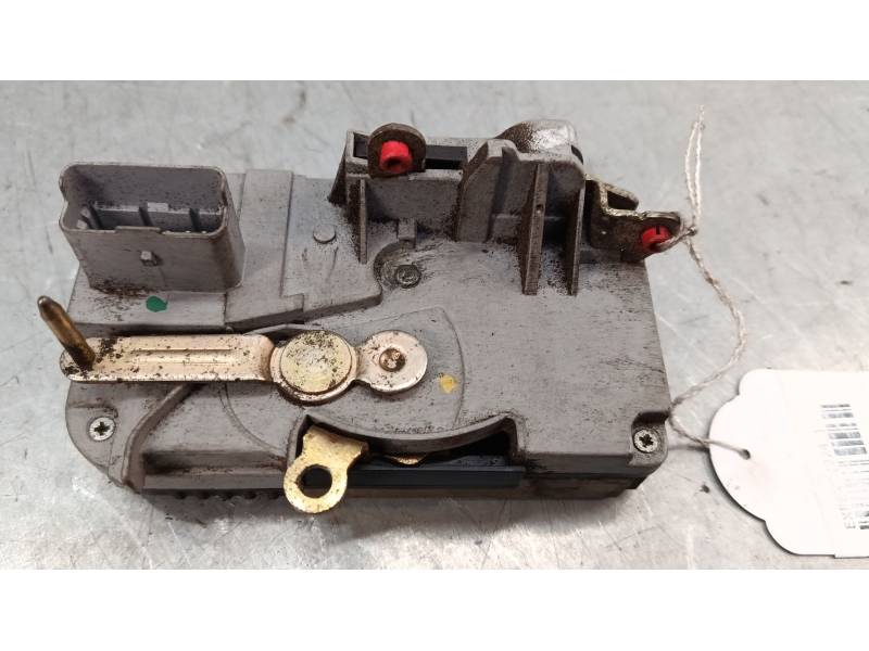 CERRADURA PUERTA DELANTERA DERECHA 