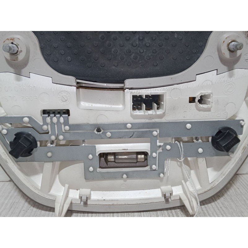 Recambio de luz interior delantera para fiat stilo (192_) 1.9 jtd (192_xe1a) referencia OEM IAM 08860000  