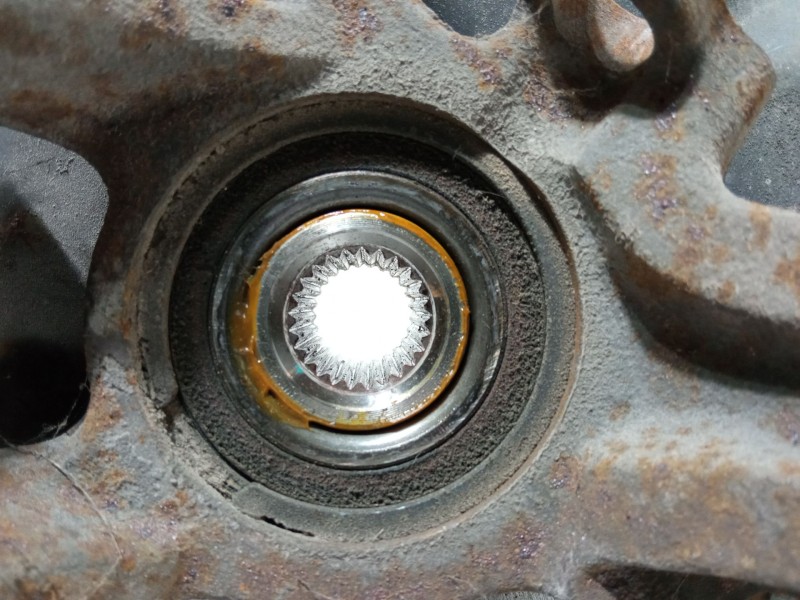 Recambio de mangueta delantera izquierda para kia rio ii (jb) 1.4 16v referencia OEM IAM   