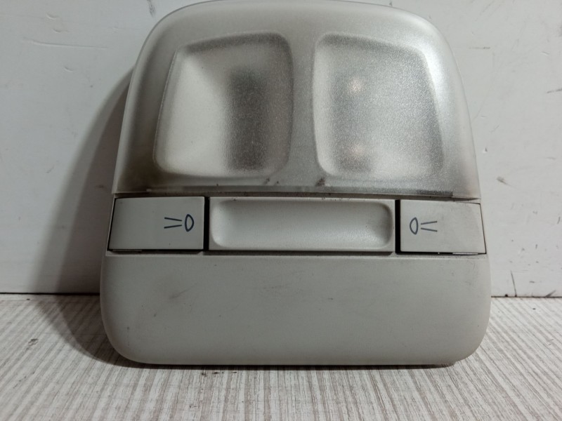 Recambio de luz interior trasera para fiat stilo (192_) 1.9 jtd (192_xe1a) referencia OEM IAM 735273815  