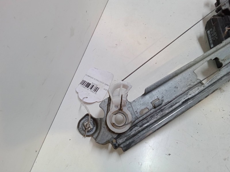 Recambio de elevalunas electrico delantero derecho para renault scénic ii (jm0/1_) 1.6 16v (jm1r) referencia OEM IAM 440726J4  