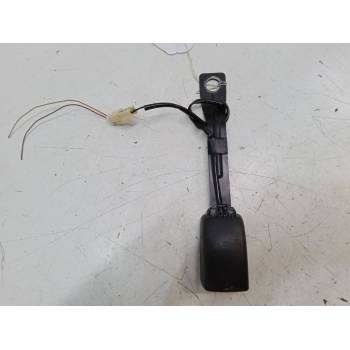 ANCLAJE CINTURON DELANTERO IZQUIERDO 