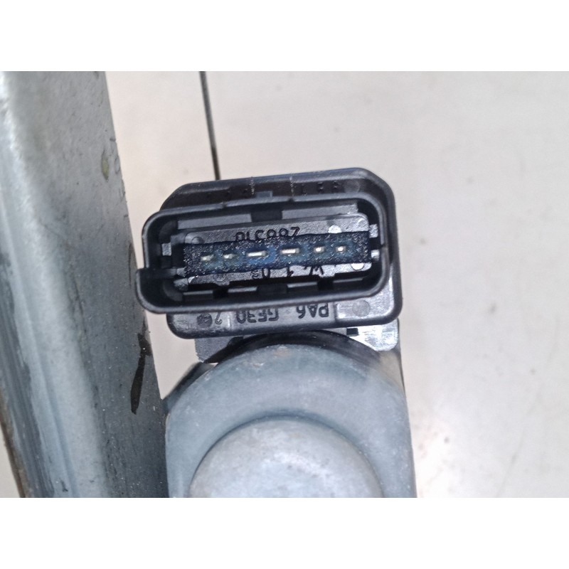 Recambio de elevalunas electrico delantero izquierdo para renault scénic ii (jm0/1_) 1.6 16v (jm1r) referencia OEM IAM   