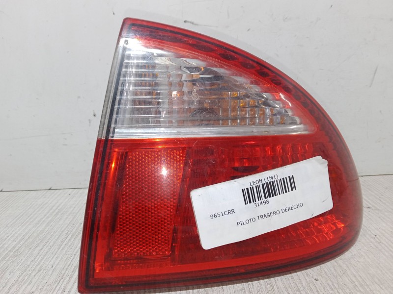 Recambio de piloto trasero derecho para seat leon (1m1) 1.6 16 v referencia OEM IAM IM6945258  