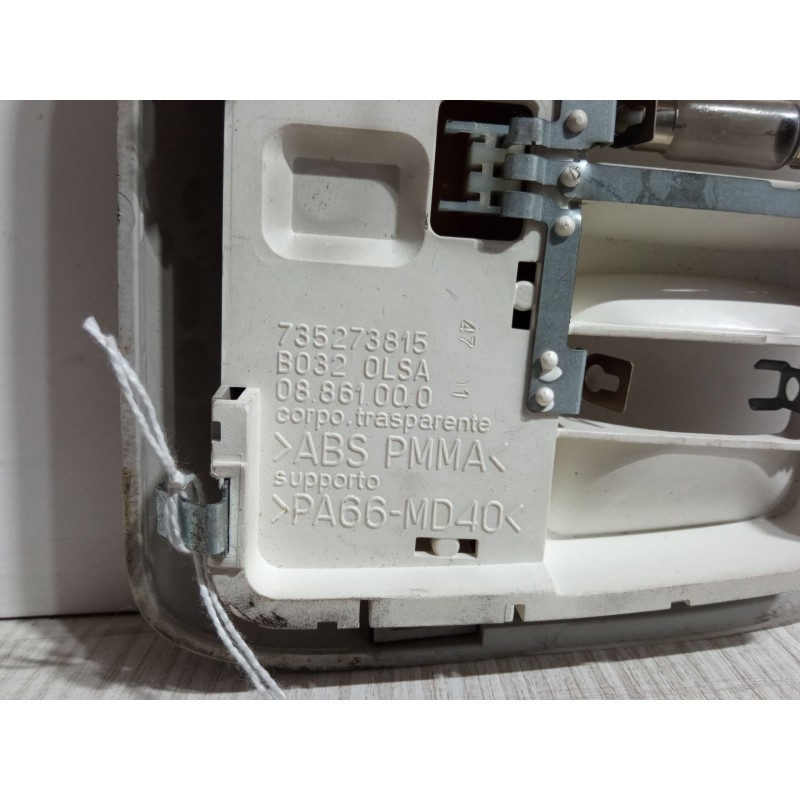 Recambio de luz interior trasera para fiat stilo (192_) 1.9 jtd (192_xe1a) referencia OEM IAM 735273815  