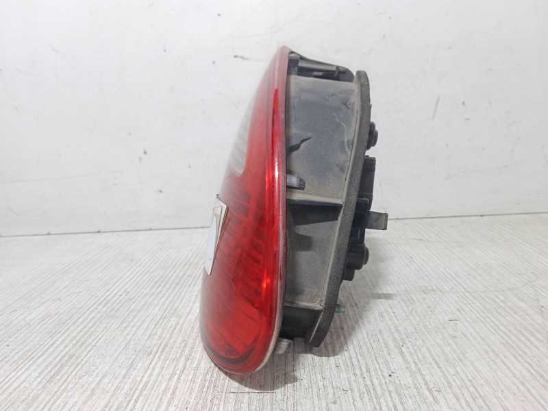 Recambio de piloto trasero derecho para seat leon (1m1) 1.6 16 v referencia OEM IAM IM6945258  