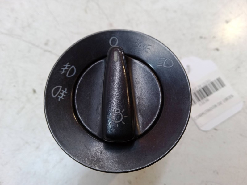 Recambio de conmutador de luces para volkswagen golf iv (1j1) 1.6 16v referencia OEM IAM TC41C0941531A  C1A-T2543