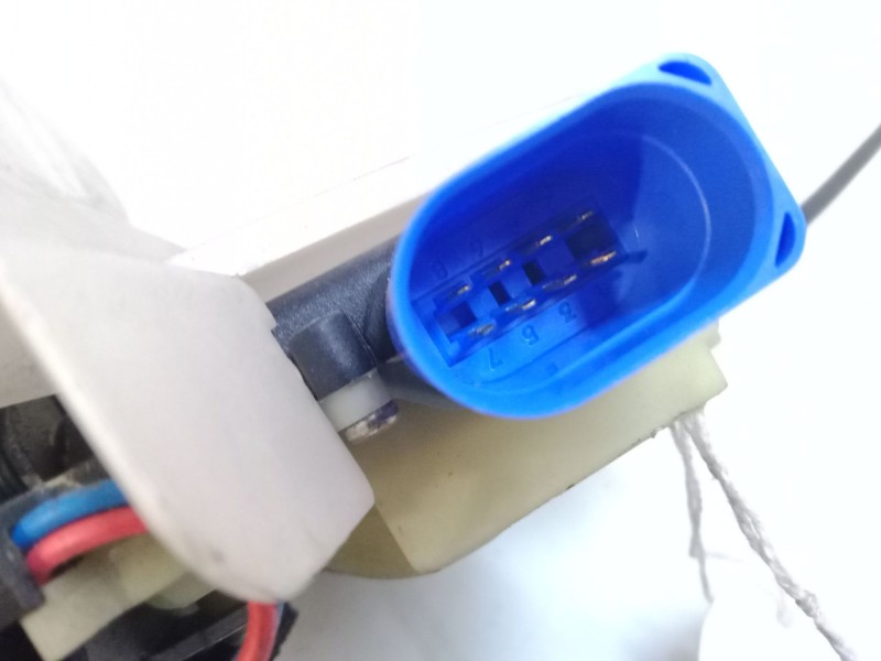 Recambio de cerradura puerta delantera derecha para volkswagen polo (9n_, 9a_) 1.2 12v referencia OEM IAM   