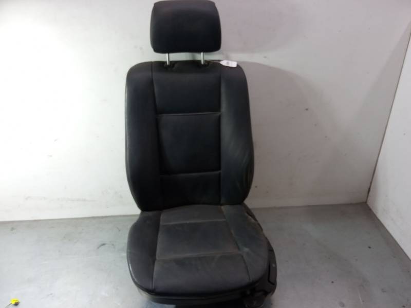 ASIENTO DELANTERO IZQUIERDO 