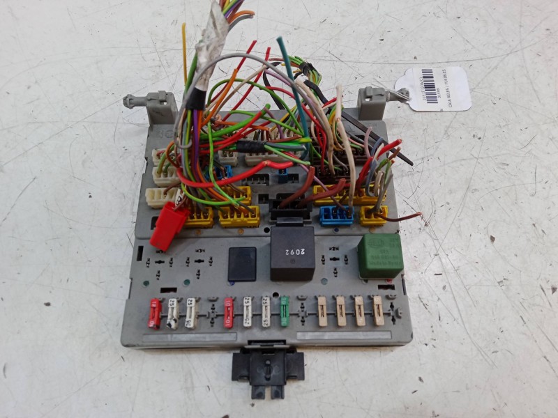 Recambio de caja reles / fusibles para peugeot 205 ii (20a/c) 1.1 referencia OEM IAM   
